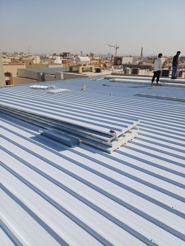 تركيب هناجر ساندوتش بنل الرياض | 160 ريال/م² تركيب 7 أيام